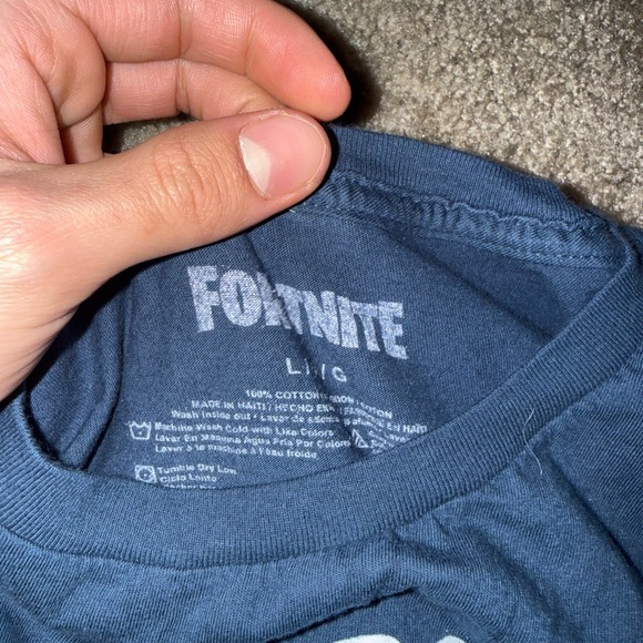 Fortnite shirt “gimme the loot “ - Picture 3 of 4